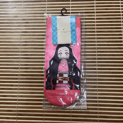 דימון סלייר גרביים של נזוקו